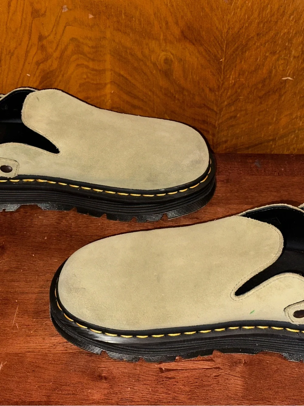 N/A dr martens